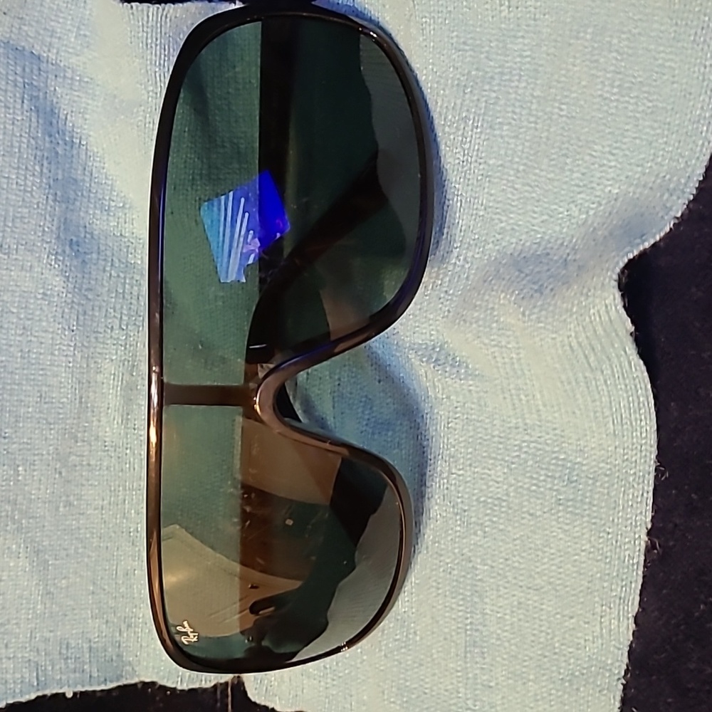 RayBan rb4082 sunglasses